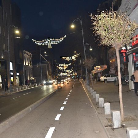 Victoria Plaza Two Bdr Apt Appartamento Bucarest Esterno foto